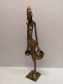 Belle statuette en laiton 