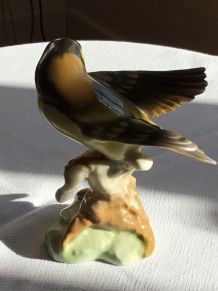 Oiseau en porcelaine