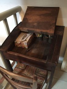 Ancien pupitre/écritoire en bois foncé 