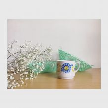 Tasses en porcelaine de Monopoli 