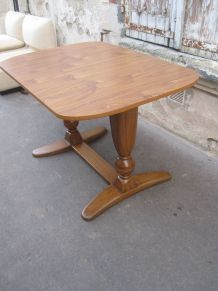 Table style art déco