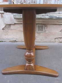 Table style art déco