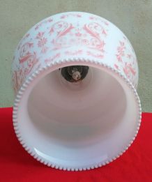 Joli lustre en opaline 