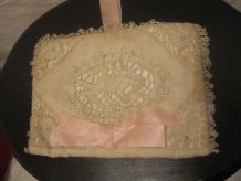 ancien coussin de Baptême