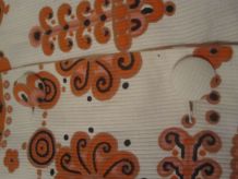 robe a motif vintage 70