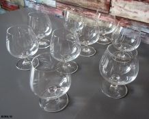 9 verres à Cognac en verre  gravé/son cristallin