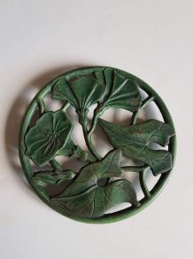 ancien dessous de plat en fonte style art nouveau vert