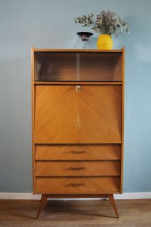 Secrétaire aux poignées d or