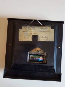 pendule Jaz vintage skai noir avec affichage date