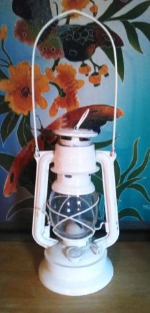 Jolie lampe tempête blanche - MEVA