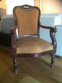 Fauteuil ancien.