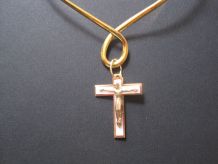Croix, en métal doré tour du coup Plaqué Or, Christ rivé 