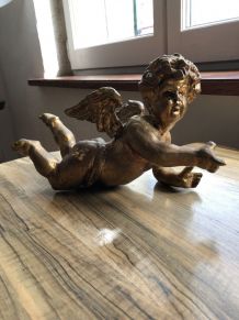 Angelot en bois doré 