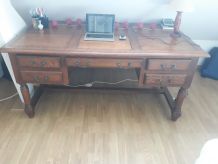 GRAND BUREAU EN CHÊNE MASSIF 