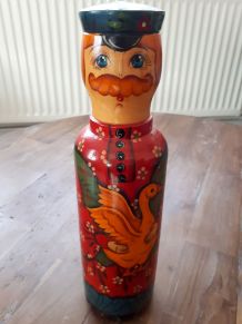 Ancien cache bouteille poupée russe "homme et son oie"