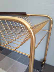 desserte range-vinyles  formica et structure métal doré