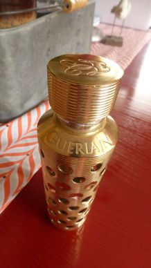 étui doré pour recharge Guerlain 93 ml