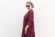 Robe bordeaux fluide à petit pois