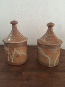 Paire de pots en grès.