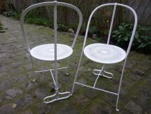 2 chaises de jardin en fer forgé blanches années 30