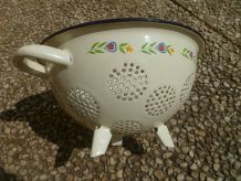 passoire tripode en acier émaillé, vintage