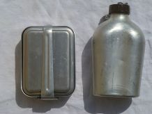 lot  gamelles et gourde militaire