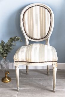 Chaise médaillon style Louis XVI