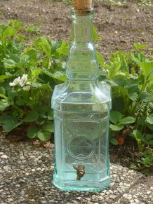 Grande bouteille 2 litres Carrée avec robinet