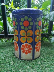 Boite en métal vintage