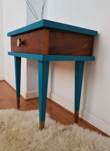 Chevet à tiroir plaqué noyer