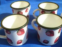 lot de 6 tasses en tole émaillée ,vintage
