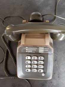 Téléphone vintage à clavier Marron et Kaki