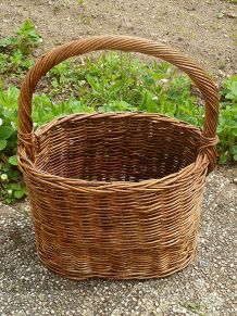 grand  panier en osier avec anse , vintage