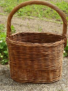 grand  panier en osier avec anse , vintage
