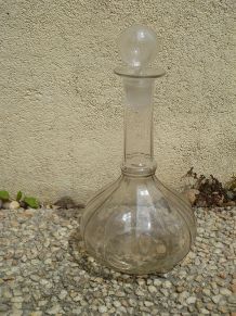 carafe ancienne   en verre