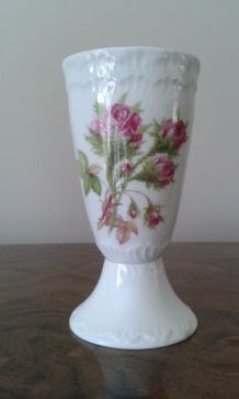 Mazagrans en porcelaine.