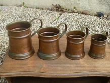 4 pichets  metal cuivré, vintage