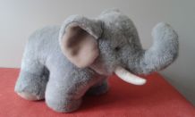 Peluche:Eéléphant gris