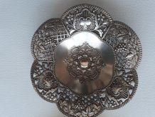 2 coupelles ou vide poches en métal 