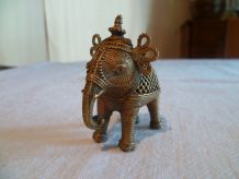 Mignon petit éléphant laiton ajouré Rajasthan