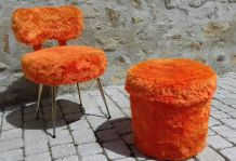 Chaise moumoute vintage avec pouf