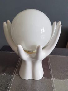 lampe mains vintage céramique blanche avec globe opaline