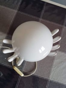 lampe mains vintage céramique blanche avec globe opaline