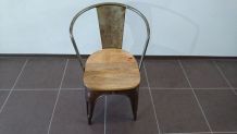 Chaise industrielle vintage vieillie