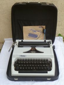 machine à écrire Erika 150 , vintage