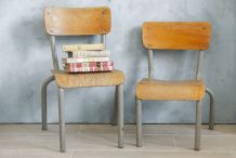 Chaises d'écolier anciennes