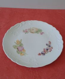Plat en porcelaine.