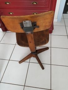 Chaise d' atelier biennaise 1930