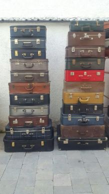 Valises vintage dans leur jus  35€ pièce 