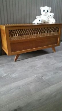 Coffre banc osier rotin vintage scandinave pieds compas 